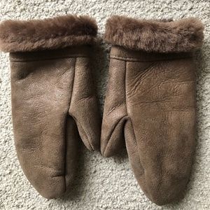 Brown Shearling Mittens